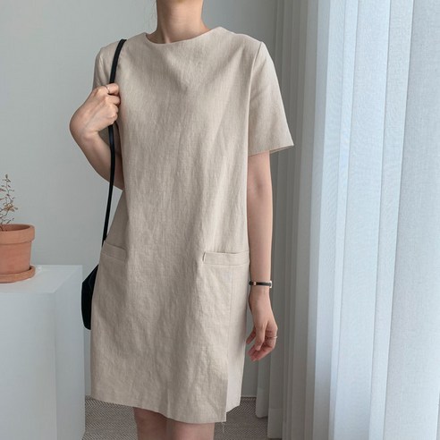 편안한 여름 룩을 완성하는 단정한 린넨 100 미니 원피스