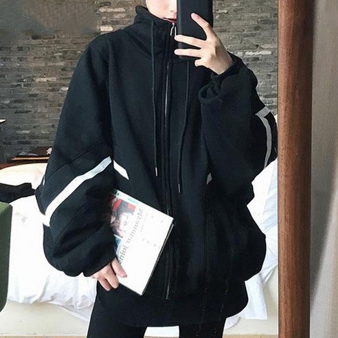 [퀸앤조이] 브이 루즈핏 하이넥 집업