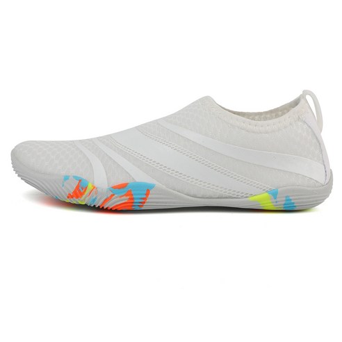 온 가족이 함께 즐기는 편안하고 실용적인 여름 필수템