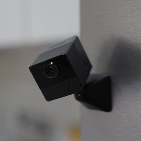 현관과 외부 공간을 감시하는 혁신적인 CCTV 솔루션
