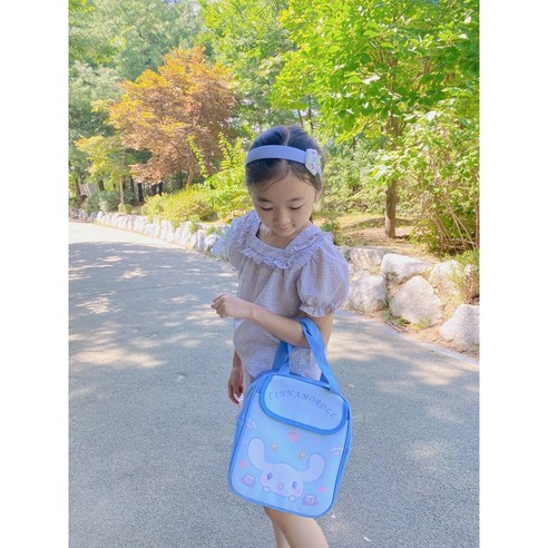 귀여움과 실용성을 겸비한 산리오 멀티 보냉백