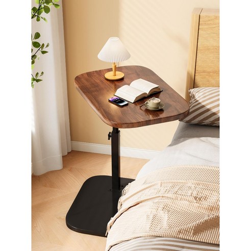 공간 효율을 높이는 만능 가구, 간편 높이 조절 사이드 테이블