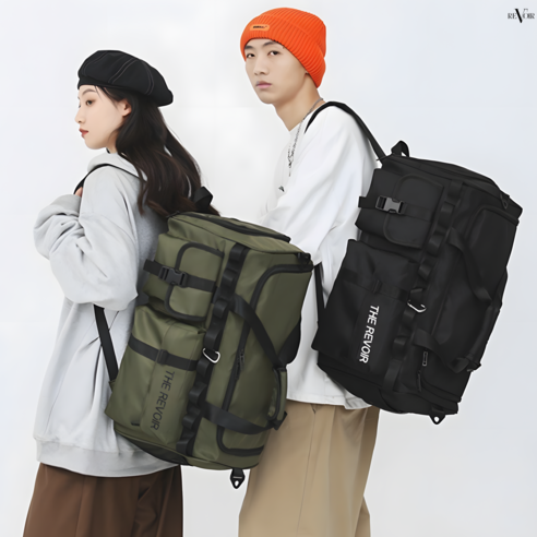 스타일과 실용성을 겸비한 르브아 다용도 보스턴백 백팩으로 스마트한 여정을 떠나세요.