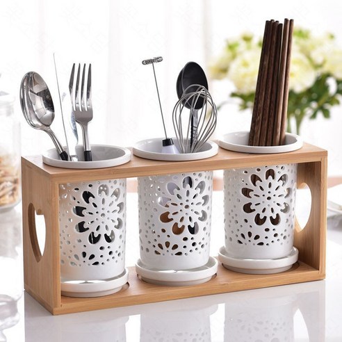 고급스러움과 실용성을 겸비한 주방의 완성