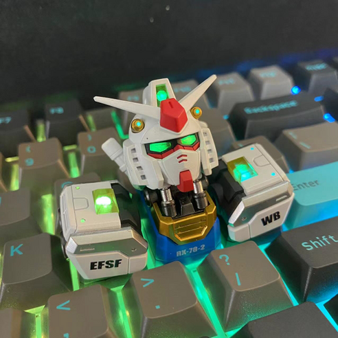 키보드 위에서 부활하는 전설, RX-78-2 퍼스트 건담 키캡