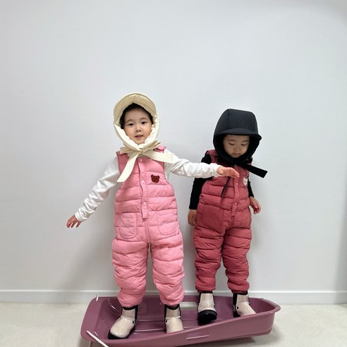 남녀공용 곰돌이 데이지 유아 키즈 방한 눈썰매 패딩 멜빵바지