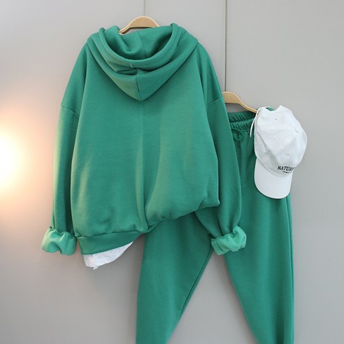 클럽후드맨투맨세트(기모) 상하의 세트: 겨울철 최고의 안락함