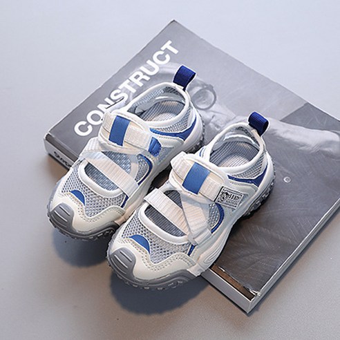 시원하고 안전하게, 여름날 우리 아이 발을 지켜줄 키즈트리 메쉬 샌들 운동화