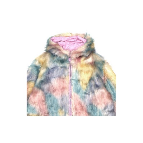 윤리적인 공정과정을 거친 친환경 소재를 사용해 지속가능한 패션