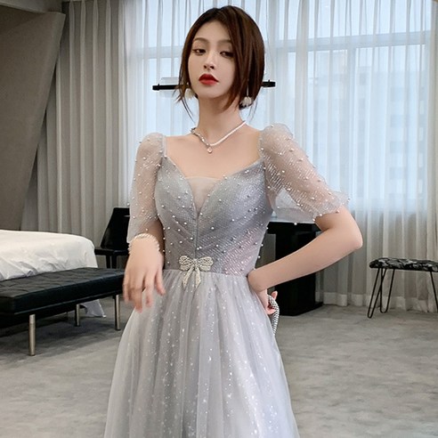 라이톰 뤼미에르 들러리 이브닝 드레스: 클래식한 우아함과 현대적인 실용성의 완벽한 조화