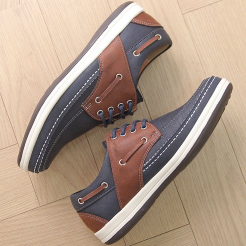 편안함과 스타일을 겸비한 스토리원 컴포트화, 일상에 녹아드는 낭만