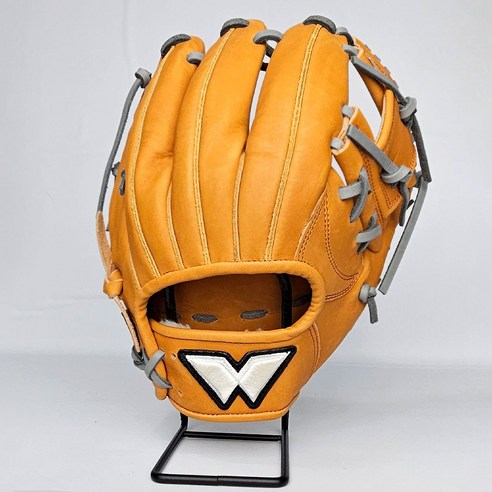 WE 위 내야 글러브 화이트라벨, 당신의 플레이를 완성하다