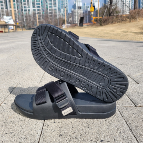 발등 높이 고민 해결! 스노우피크 슬리퍼로 맞춤형 편안함을 경험하세요.