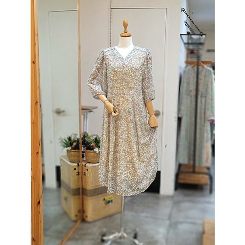 [국내매장정품] 써스데이아일랜드 여성 여름 원피스 플로럴 브이넥 코쿤 T232AOP536W 써스데이아일랜드원피스