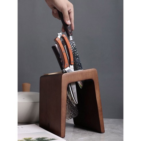 주방을 빛내는 스메그 중식도와 제이라프 칼꽂이의 완벽한 조화