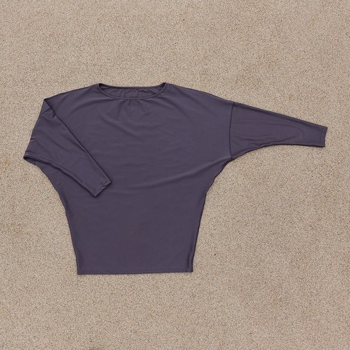 시원하고 편안한 여름철 수상 스포츠와 해변 활동을 위한 이지고 여성 가오리핏 오버핏 래쉬가드 상의