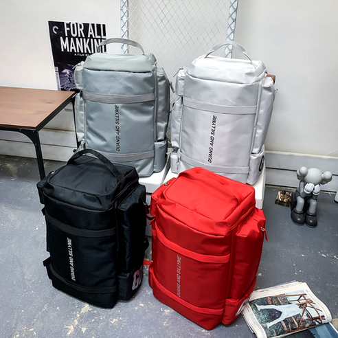 스타일과 실용성을 모두 갖춘 완벽한 데일리 백팩