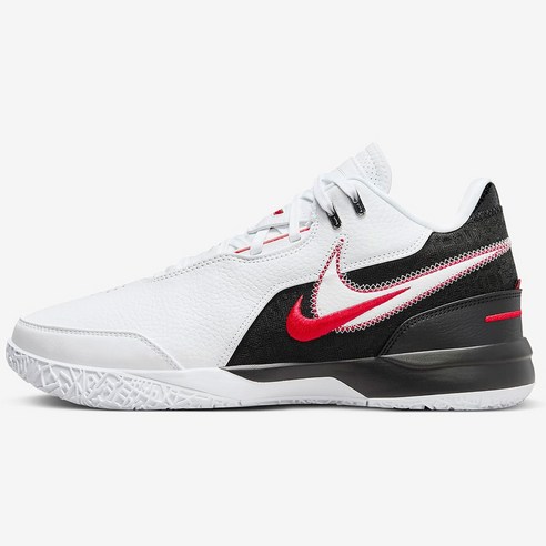 코트를 지배하는 궁극의 퍼포먼스, 나이키 르브론 넥스트 젠 AMPD 퍼스트 게임