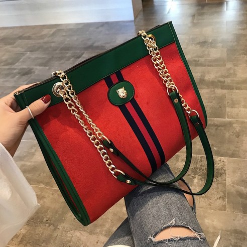 YAPOGI 공장 도매 2020 봄 새로운 패션 젖빛 어깨 가방 유럽과 미국의 패션 체인 Crossbody 여성 가방 YAPOGI