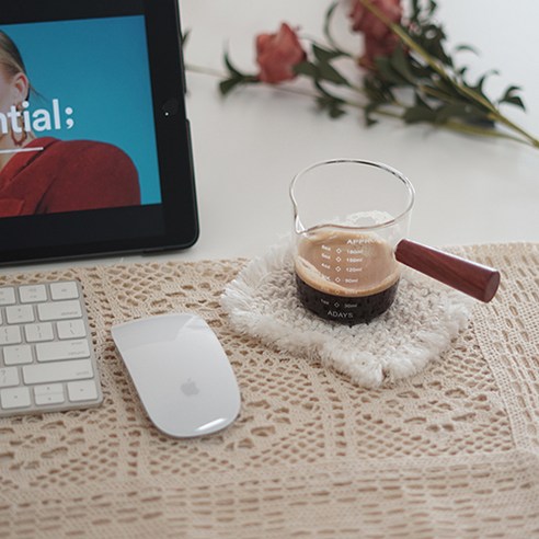 우드 핸들로 우아함을 더한 고품질 에스프레소 샷잔