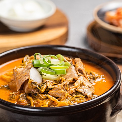 얼큰한 맛과 푸짐함이 만나는 한 그릇