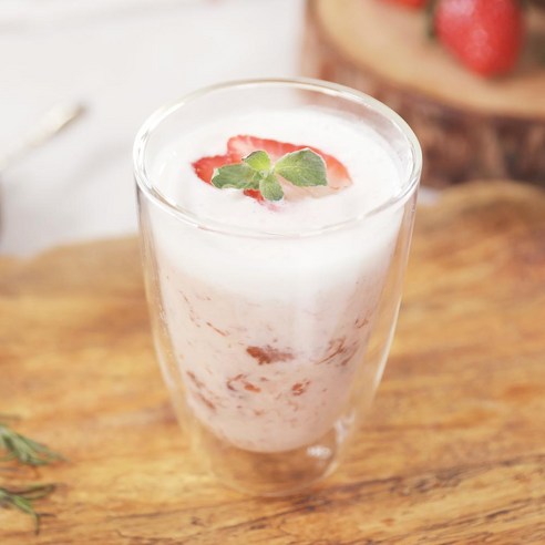 자연의 맛을 담은 건강한 딸기 잼