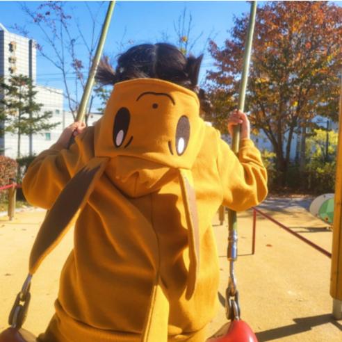 할로윈을 맞이하여 이브이 코스튬을 주문하고 배송이 지연될 수 있으니 미리미리 준비하세요.