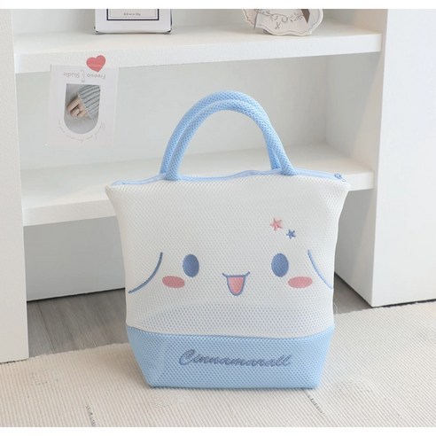 시나모롤 물놀이 가방: 귀여움과 실용성을 담은 여름 휴가의 완벽한 동반자
