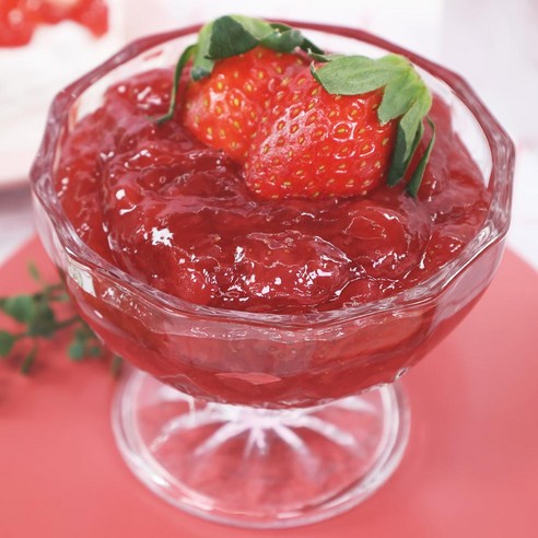 자연의 맛을 담은 건강한 딸기 잼