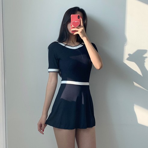 햅번홀리데이 마린 원피스