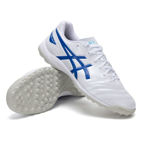 필드를 지배하는 빛, 아식스 DS 라이트 클럽 TF 축구화