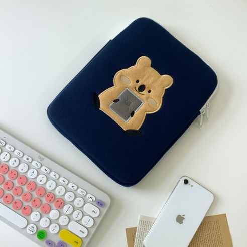 매력적이고 실용적인 픽시 아이패드 노트북 파우치: 소중한 기기를 위한 안전하고 세련된 보호소