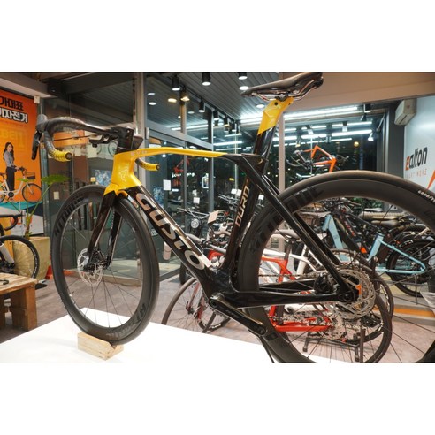 프로 선수들의 선택, 거스토 듀로 카본자전거