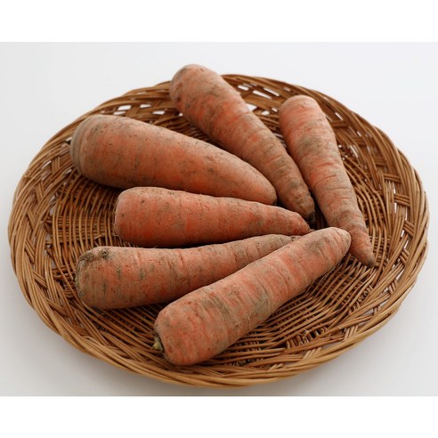 제주의 순수함에서 자란, 달콤하고 영양가 풍부한 국내산 흙당근