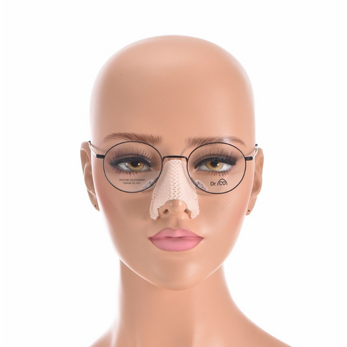코 수술 후, 닥터코안경으로 안전하고 편안하게 회복하세요.