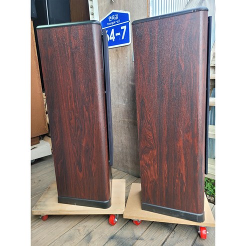 탄노이 D50, 음악 감상의 새로운 세계로 당신을 초대합니다.