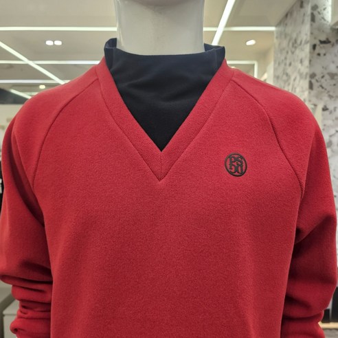 세련된 디자인과 기능성을 갖춘 골프웨어