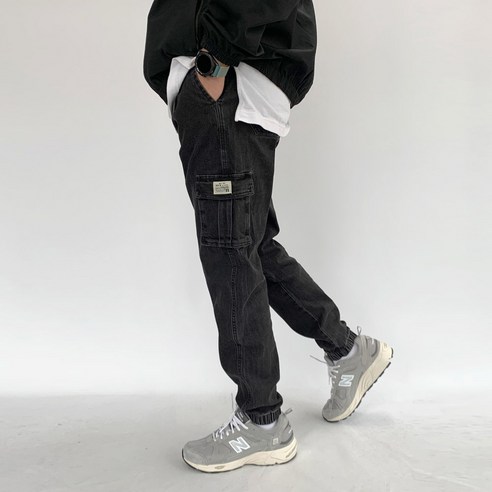 남자 조거청바지 청 조거팬츠 카고 스판 밴딩은 현재 할인 중이며, 사계절용으로 사용하기에 적합한 제품입니다.