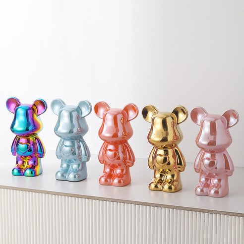 집에 판타지의 세계를 담는 레인보우 베어 장식품