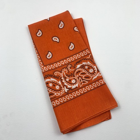 지구를 보호하면서 여름철에 편안하게 지내기 위한 친환경적 등산면손수건