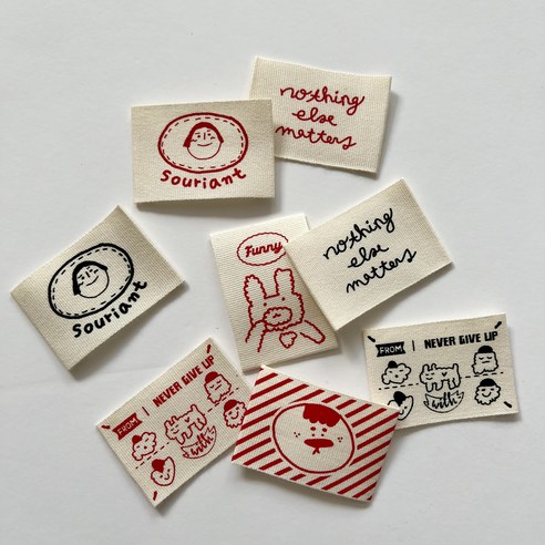 감성을 더하는 특별한 손길, 패브릭 프린트 라벨 8개 세트 리뷰 의류스티커