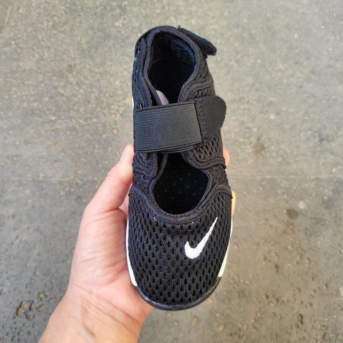 육아맘 필수템! 나이키 리틀 리프트로 발 건강과 스타일을 동시에!