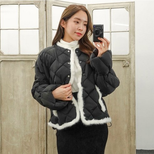 볼륨소매 누빔 루즈핏 웰론 여성 숏패딩