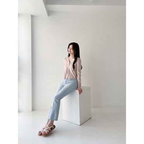 세련되고 다재다능한 엔엠오디 여성 옥스포드 오버핏으로 편안하게 스타일을 완성하세요.