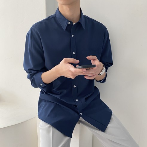 스타일과 편안함을 한 번에 즐기는 플루터 남자 셔츠