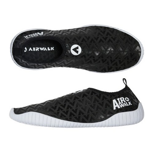 편안함과 기능성을 겸비한 여름철 물놀이 필수템