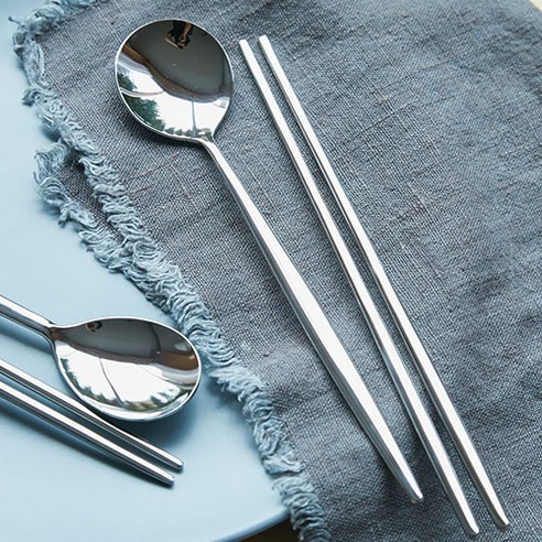 쿠자 316 스테인레스 수저 세트로 품격 있는 식탁을 완성하세요.