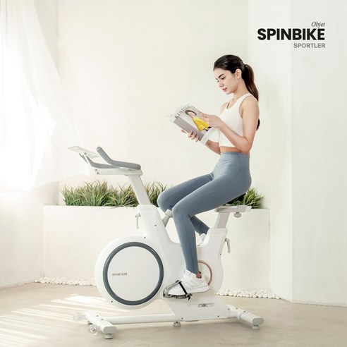 스포틀러 스핀바이크 오브제 실내자전거는 화이트 컬러로 세련된 디자인을 자랑하며, 실내에서 스피닝과 유산소 운동을 할 수 있는 최고의 선택입니다.