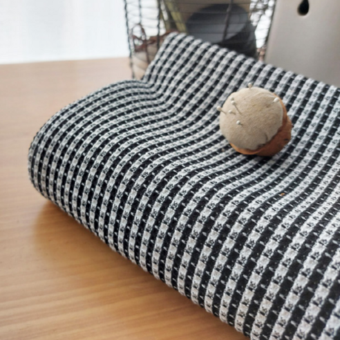 섬세한 아름다움을 담은 천고아 폴리 트위드: 당신의 창작에 특별함을 더하다 트위드원단