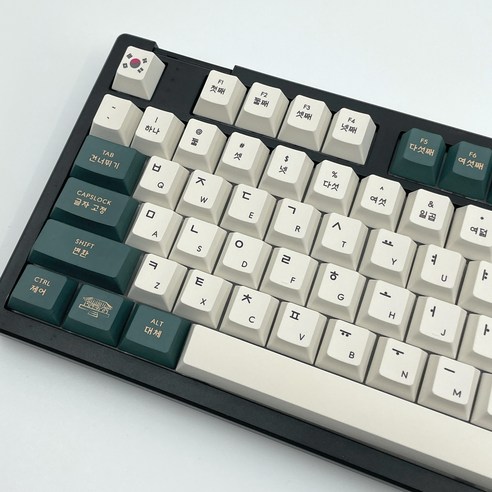 밤하늘을 담은 디자인, 안정적인 키감의 한국의 밤 키캡